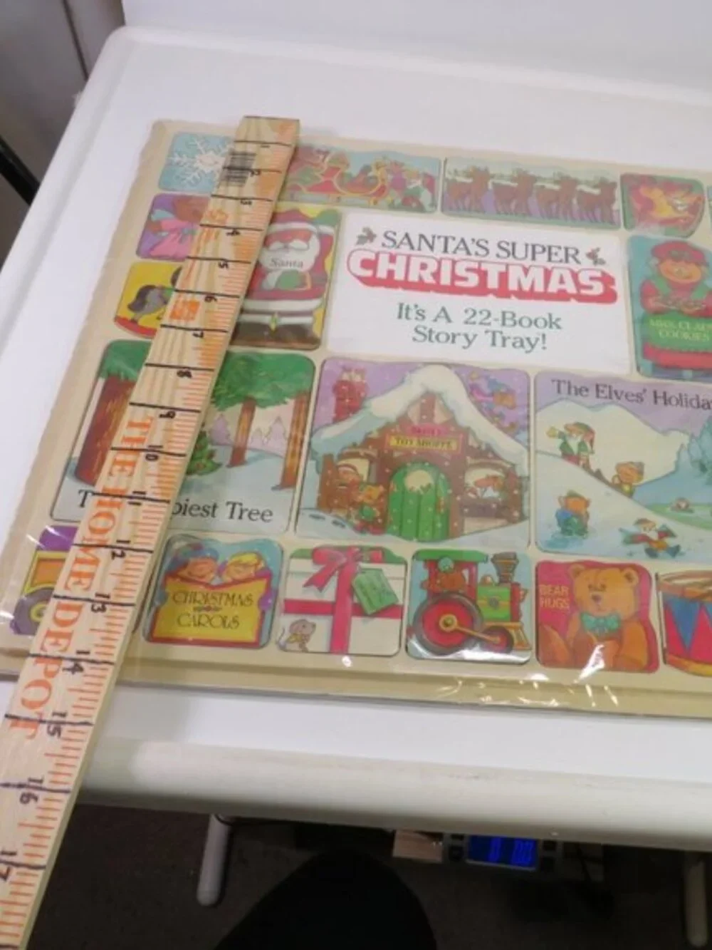 Santa’s Christmas Story Tray 1991, Vintage 22 Mini Board Books Stand Up Decor